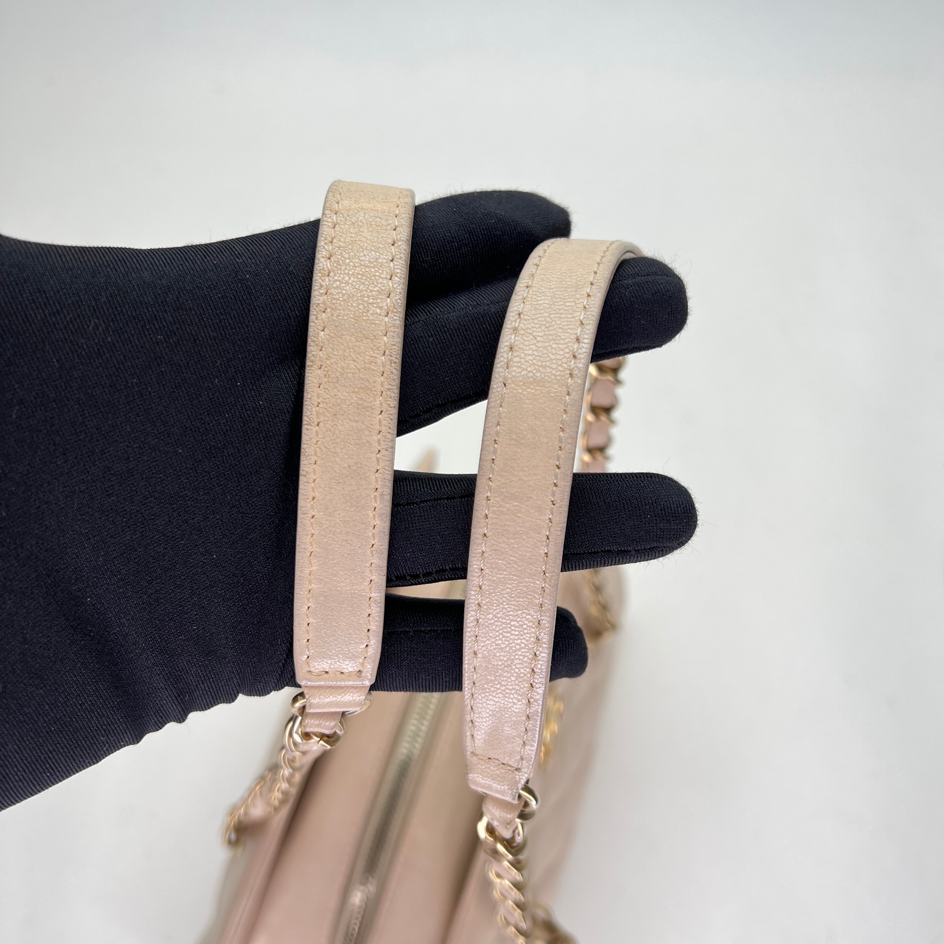 Zip Around Quilted Beige Shoulder Bag in Lambskin, Gold hardware - Image 11